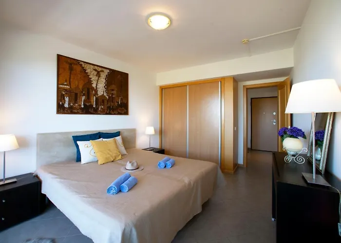 Full Moon By Interhome アパート ポルティマン