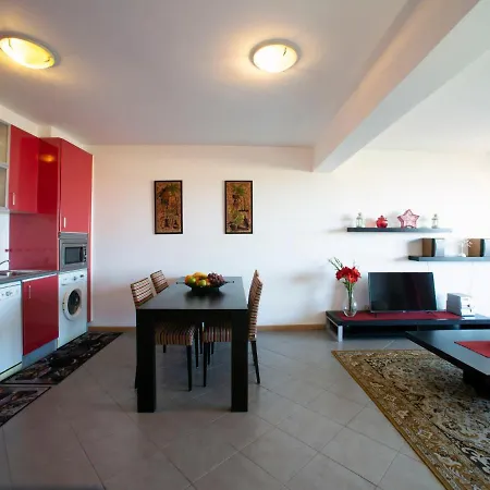 Апартаменти Full Moon By Interhome